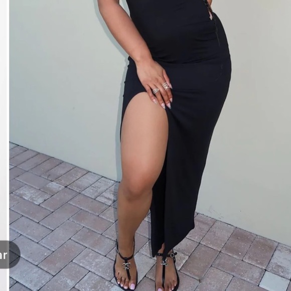 Fashion Nova dress 🖤 - Picture 4 of 7